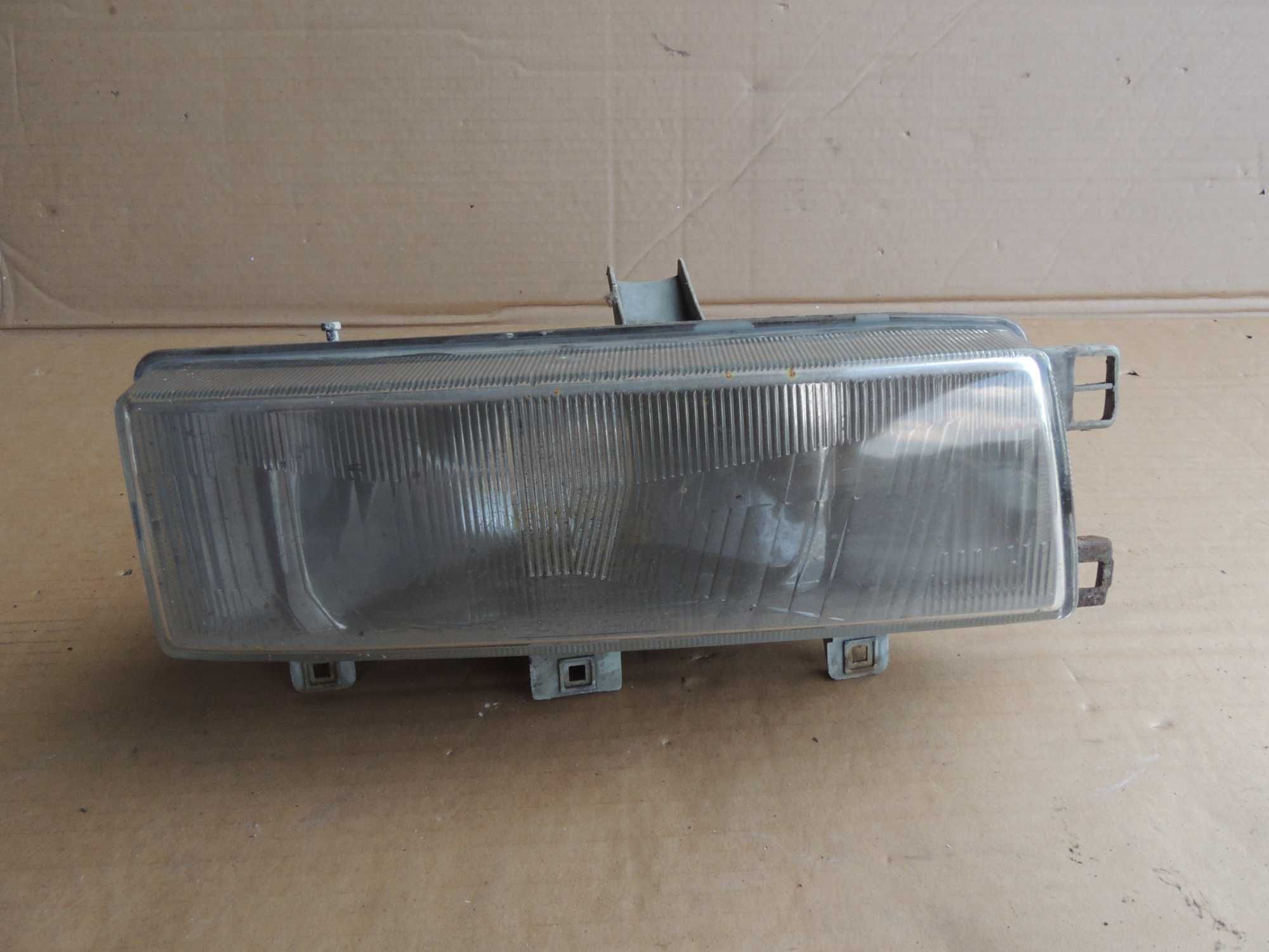 Lampa przód prawa europejska Toyota Corolla E9 88,89,90,91,92 LIFTBACK