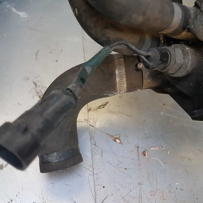 pompa wody obudowa termostatu ducato boxer jumper iveco 2.8 2.5 99r