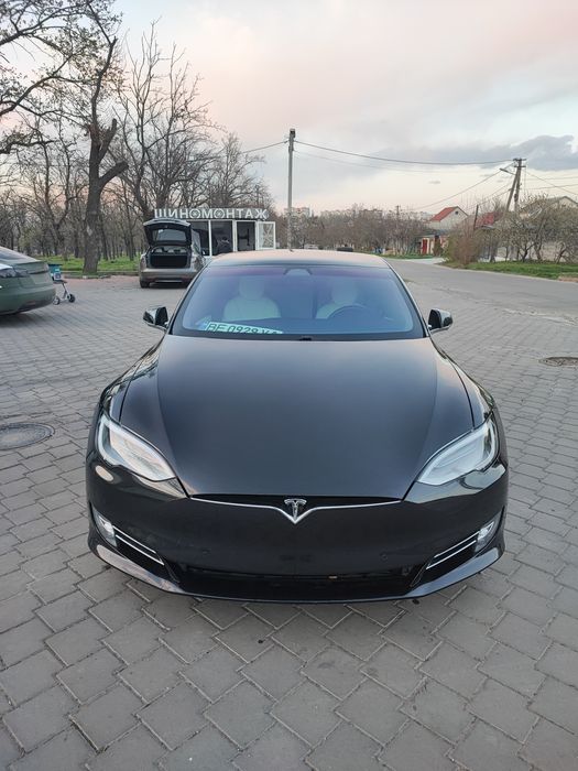 Аренда tesla model S 100D 2018