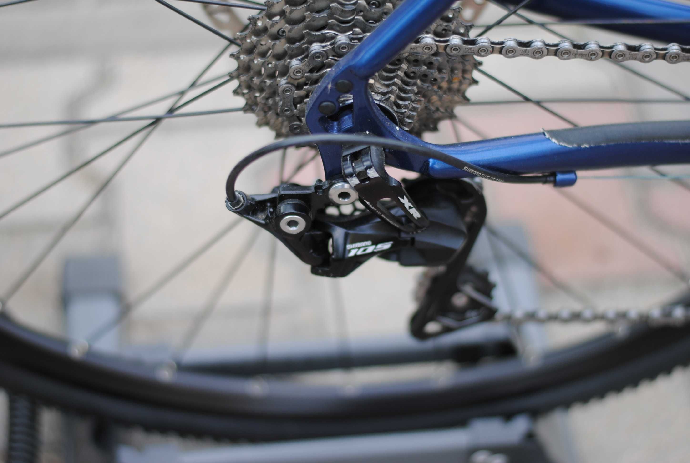 Rower typu gravel osprzęt shimano 105, koła 28, zobacz
