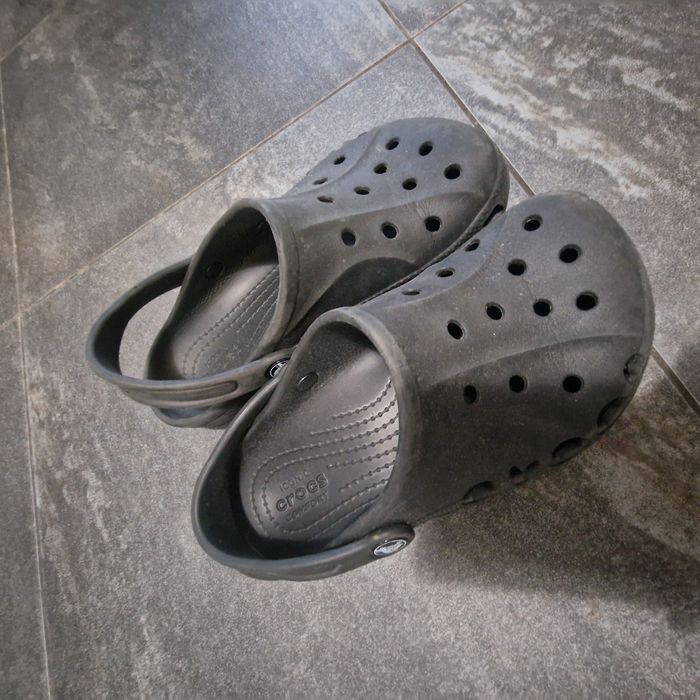 Crocsy czarne rozmiar 35