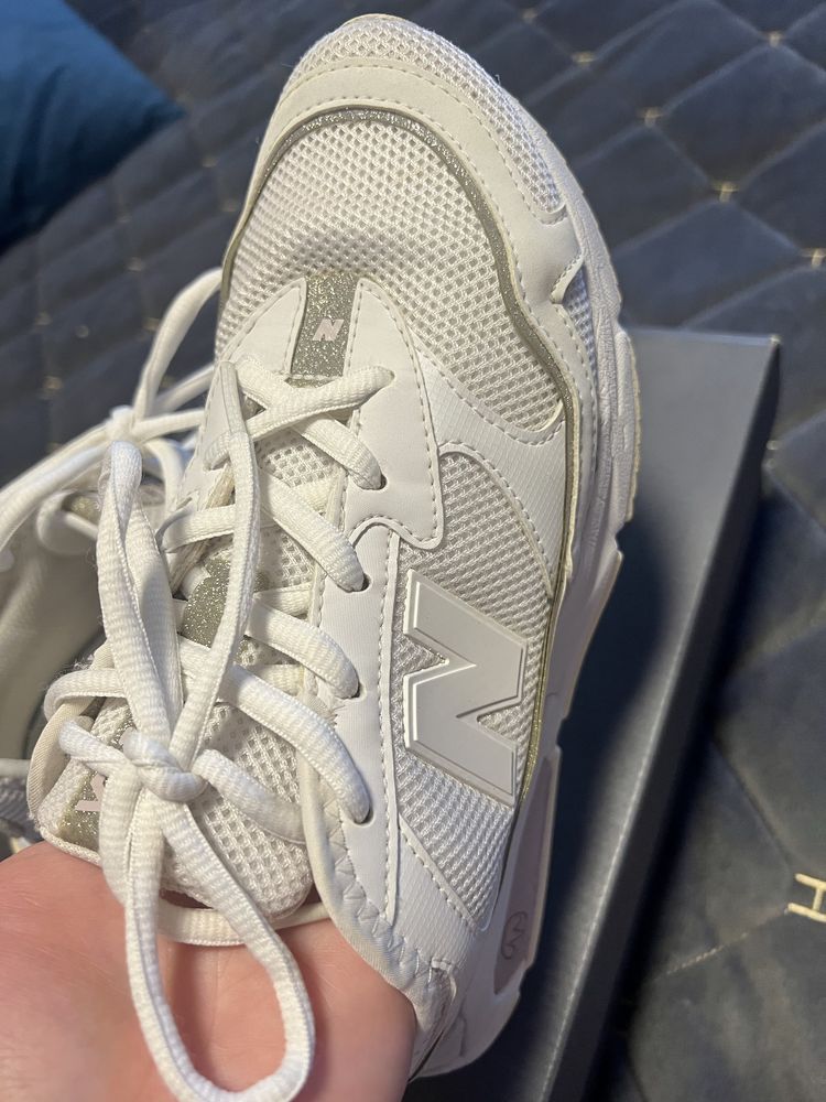 кроссовки new balance