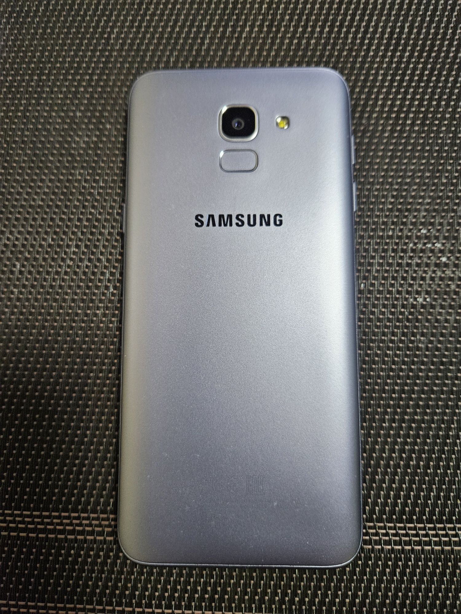 Продам Samsung j6 2018 32gb