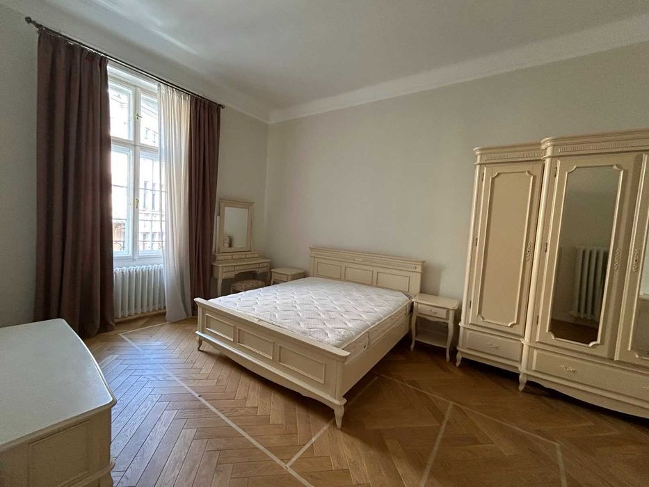 вул. Стецька-Саксаганського. Центр Львова. Світло НЕ вимикають. Оренда