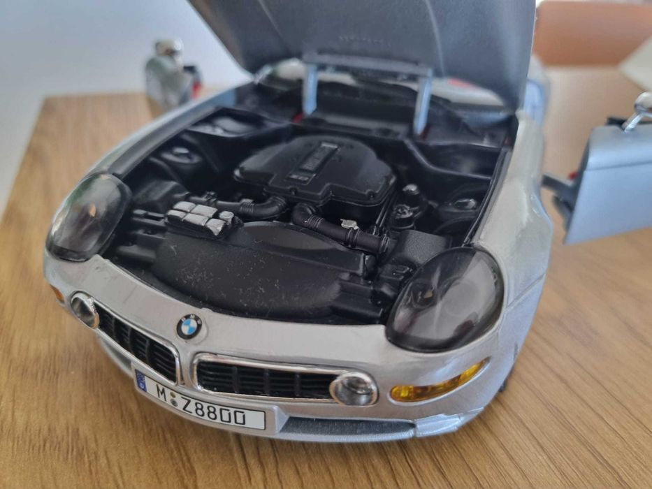 Miniatura BMW Z8 1/18