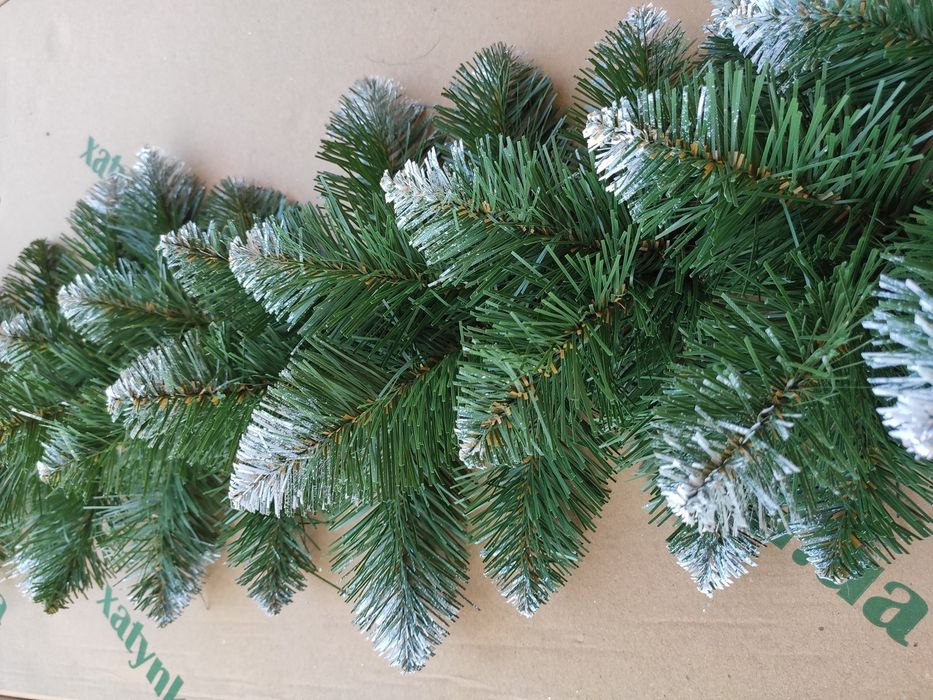 Гірлянда новорічна Снігова Королева 2,9 м