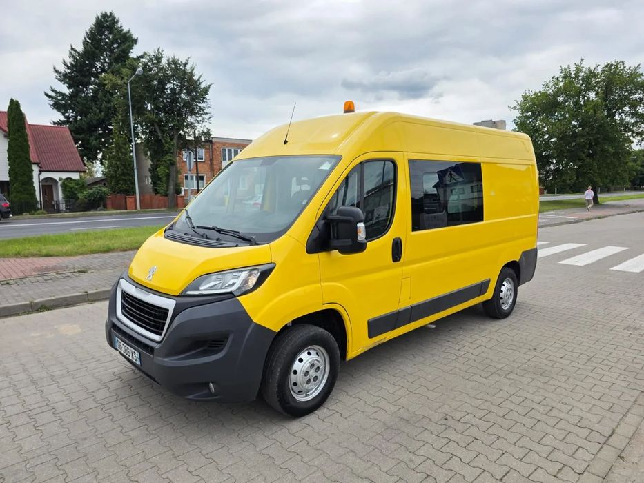 Peugeot Boxer Brygadówka (7-Osobowy)  Peugeot Boxer 2015 Rok Brygadówka l2H2