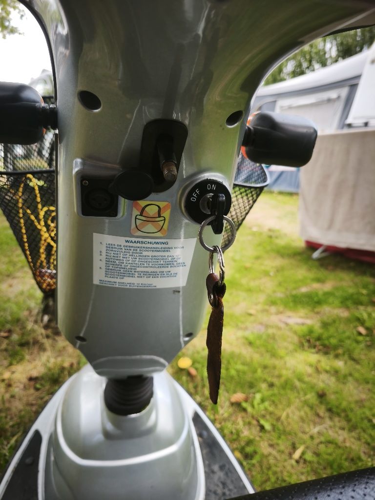 Skuter Wózek inwalidzki elektryczny