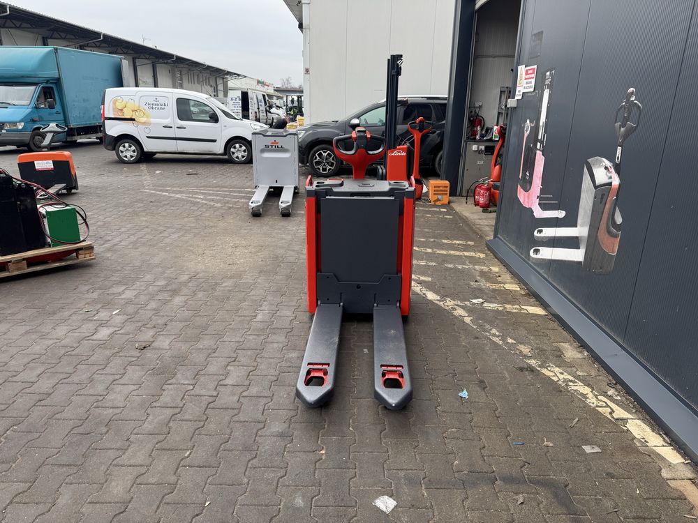 Paleciak elektryczny Linde T 16 L wózek Linde 800 kg 70 cm