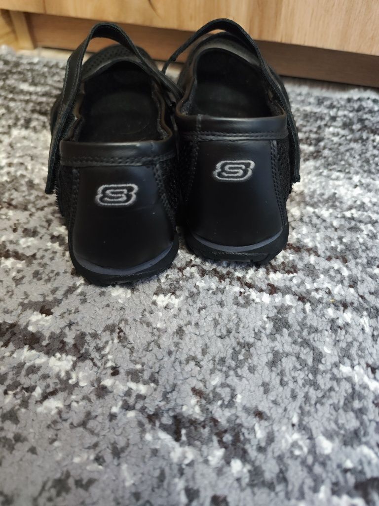 Продам Спортивні балетки Skechers Bikers