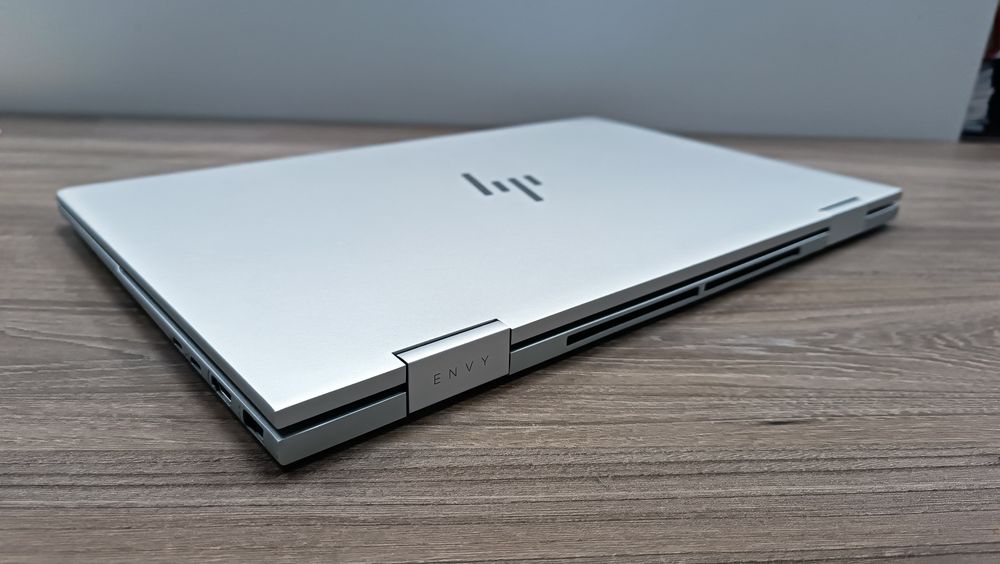 Сенсорный HP ENVY x360 / I7-1255U / 256GB / 16GB RAM / WIN11