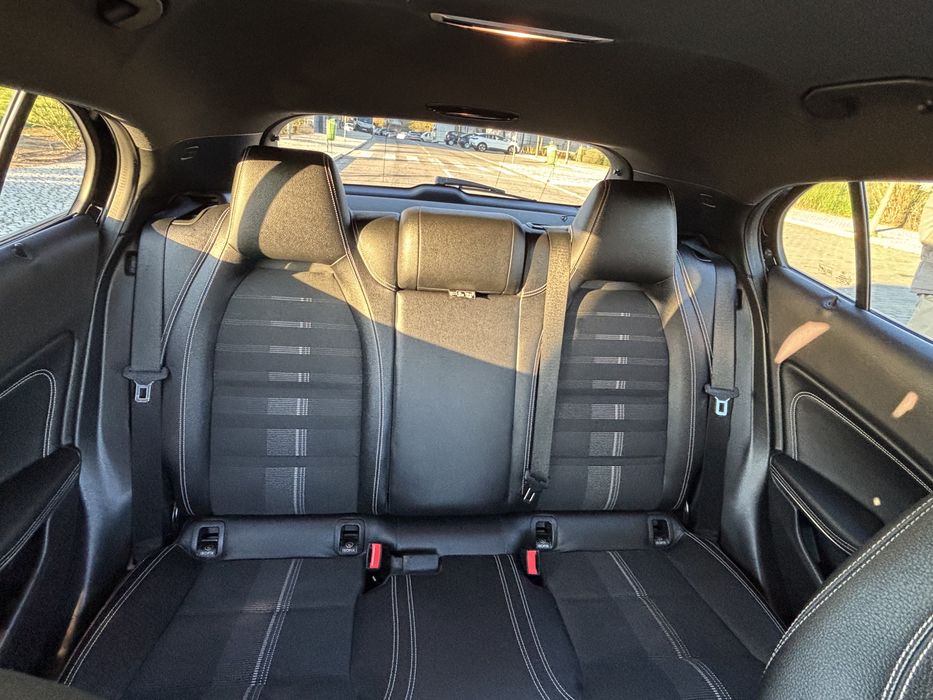 Mercedes Benz GLA180 Urban Pack Night