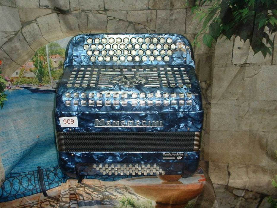 Concertina co radio de cacetes  Avenda N .909