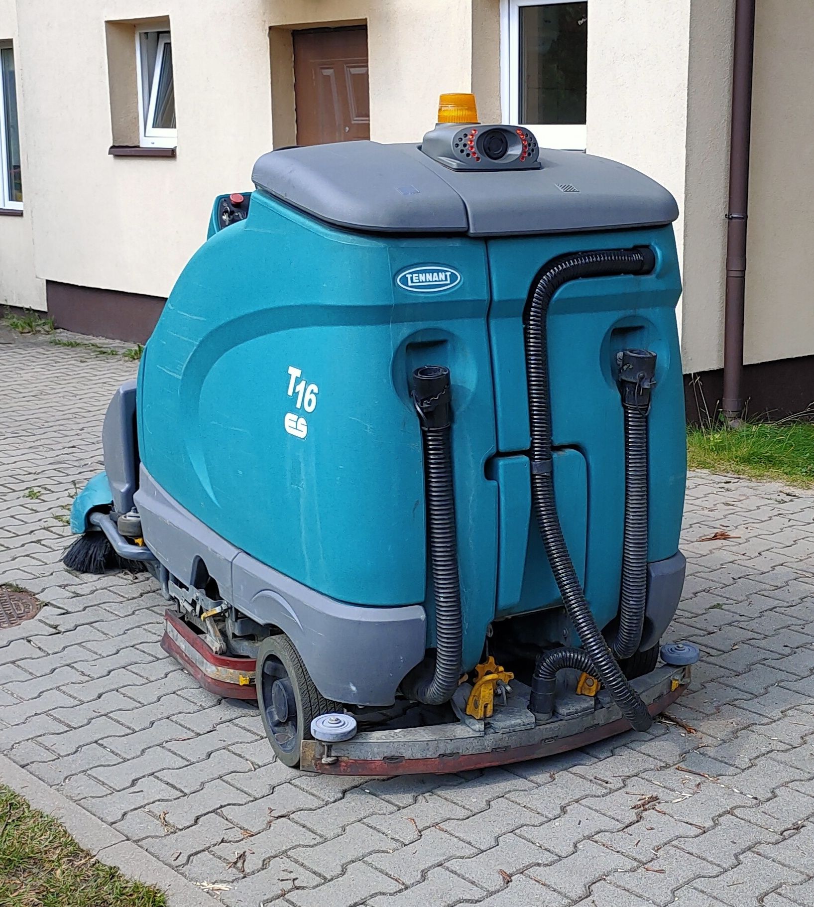 Szorowarka Tennant T16. W pełni sprawna