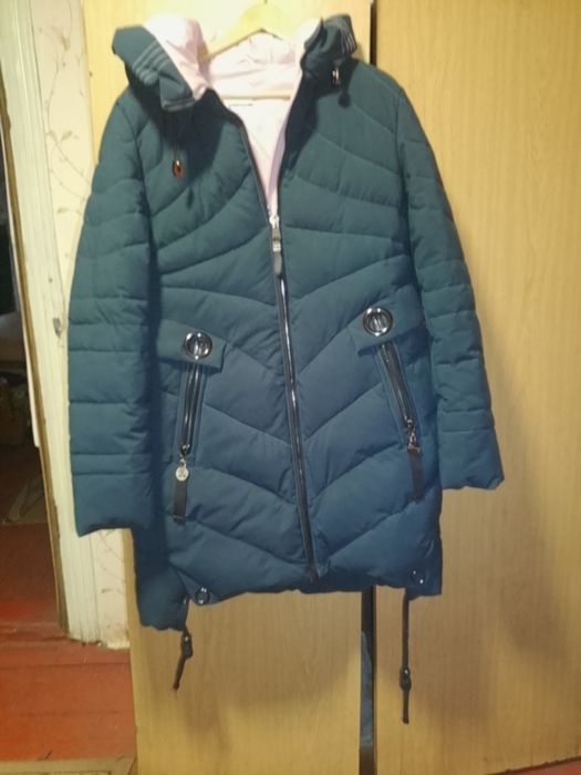 Жіноча зимова куртка
