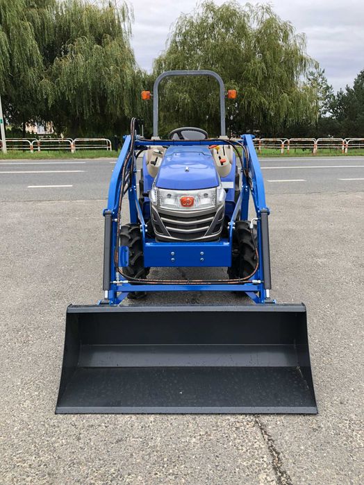 Traktorek Iseki TH213 z ładowaczem 21KM 4x4 wspomaganie 2009