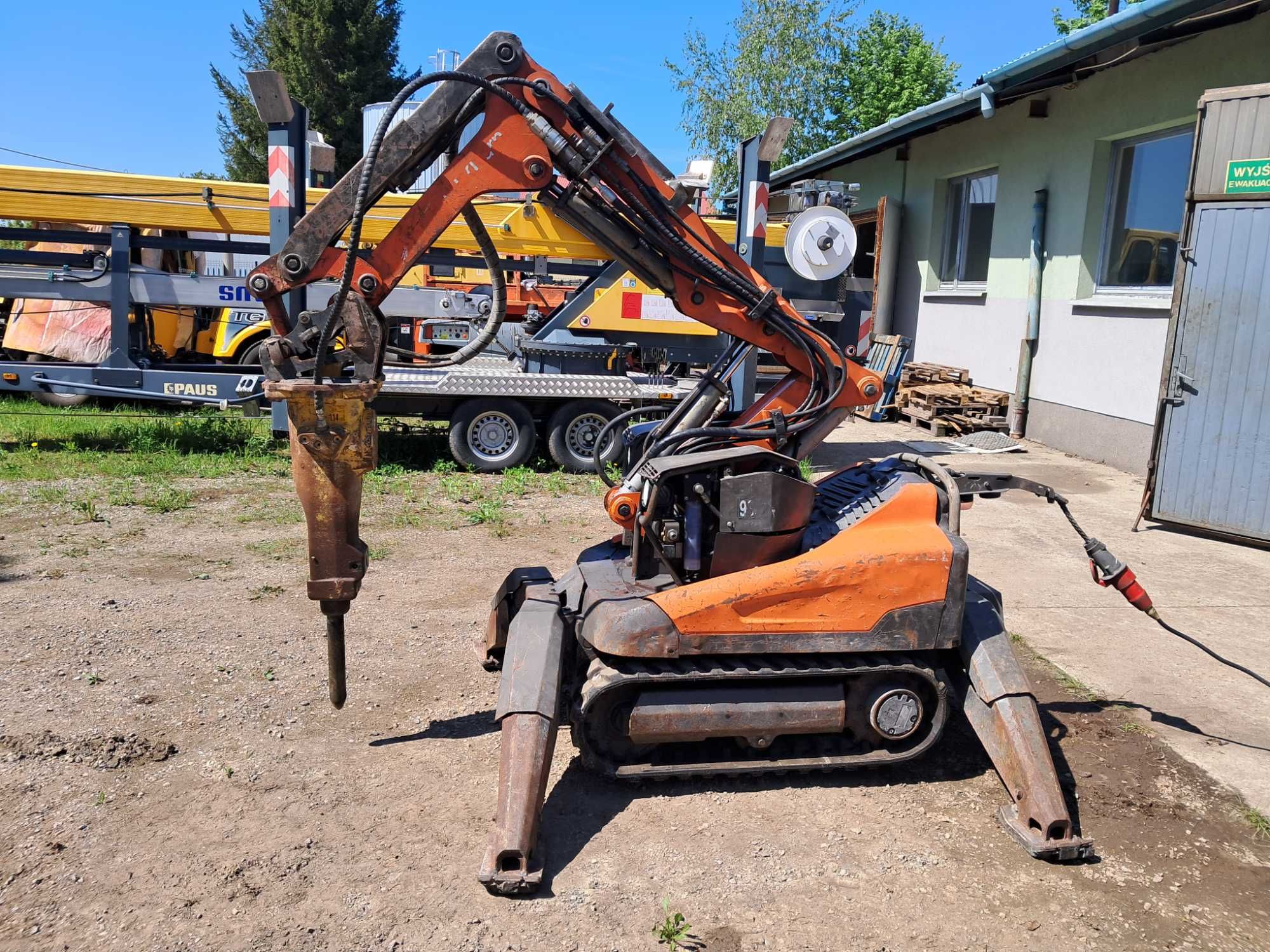 robot Wyburzeniowy Husqvarna DXR140 + młot SB152 (Brokk)