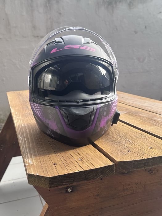 Capacete ls2 rosa e preto