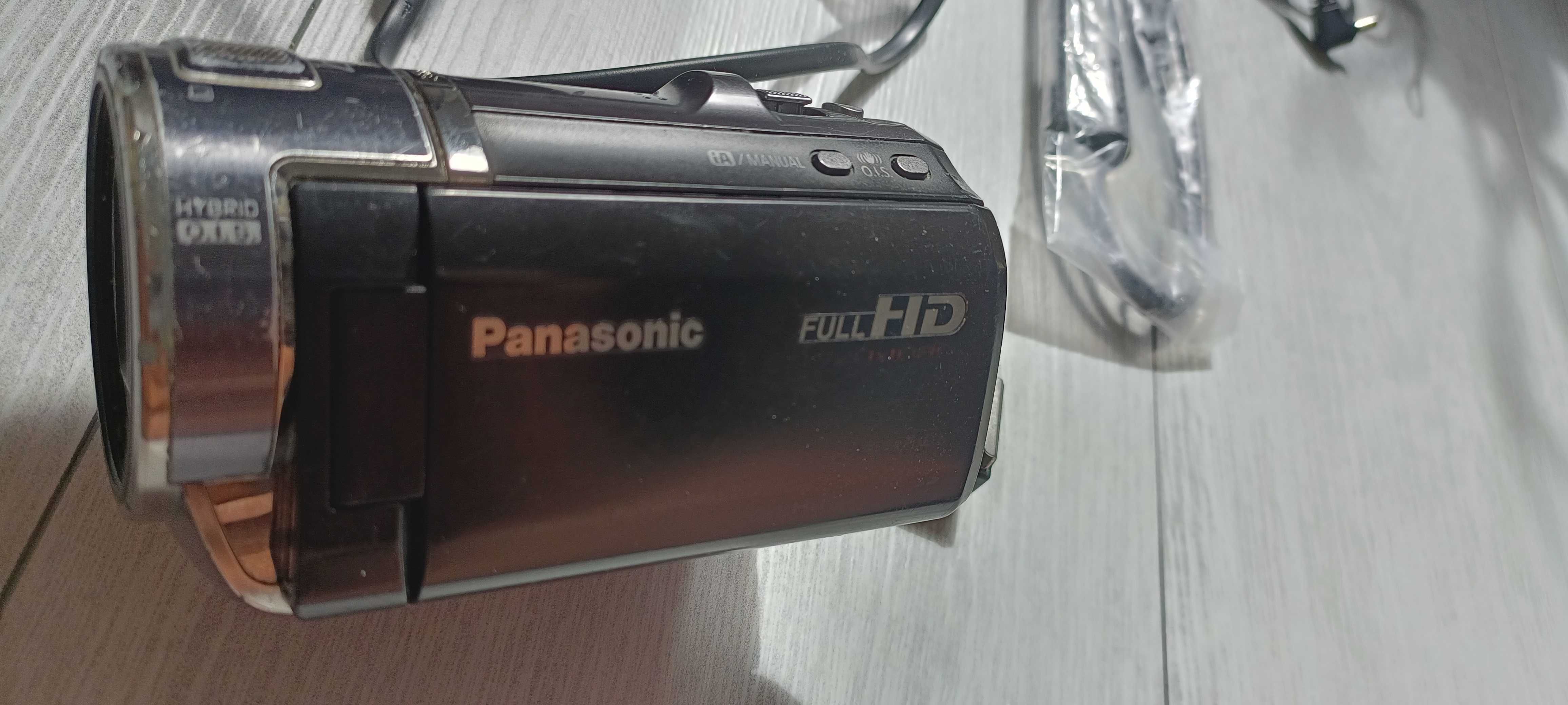 Kamera Panasonic HC V700 FullHD plus akcesoria