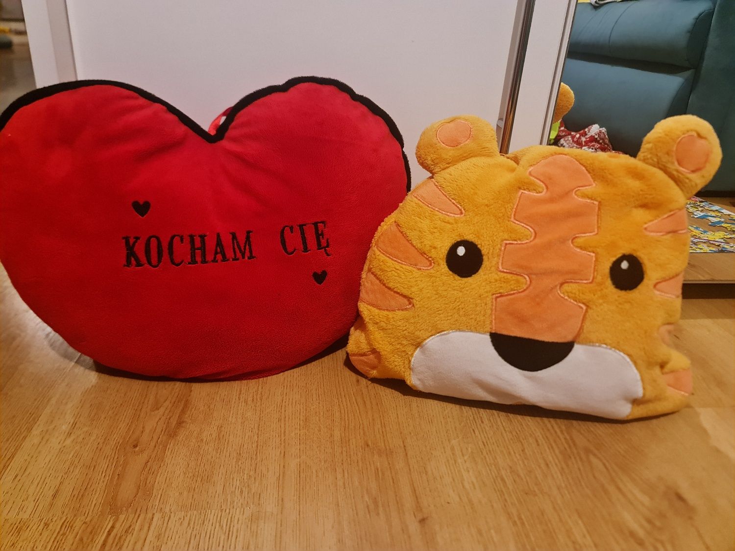 Poduszki dekoracyjne koc