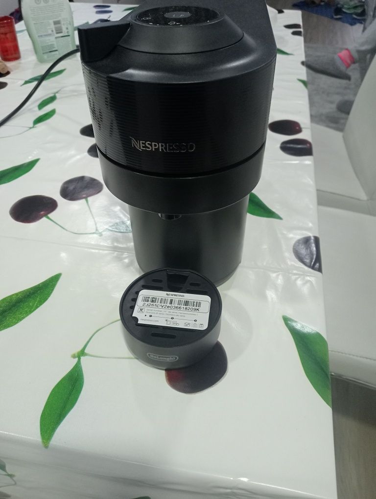 Máquina de café Nespresso Vertuo Pop