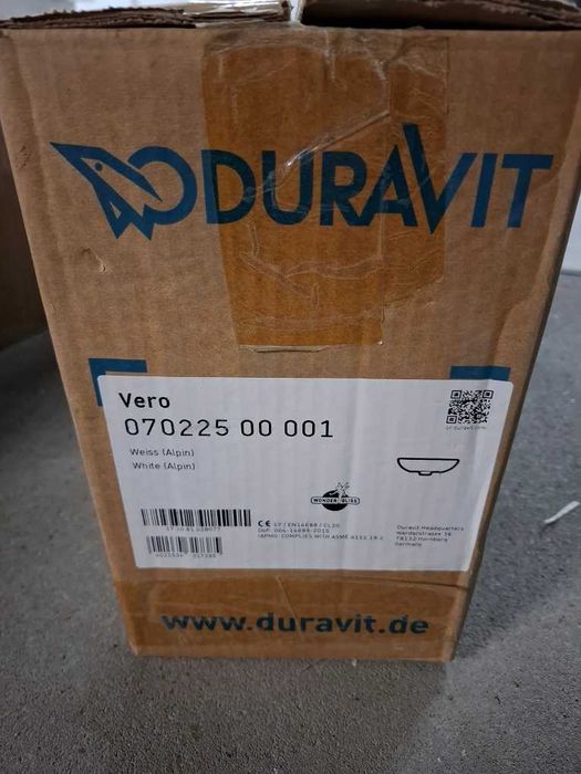 Mała umywalka Duravit Vero, nowa