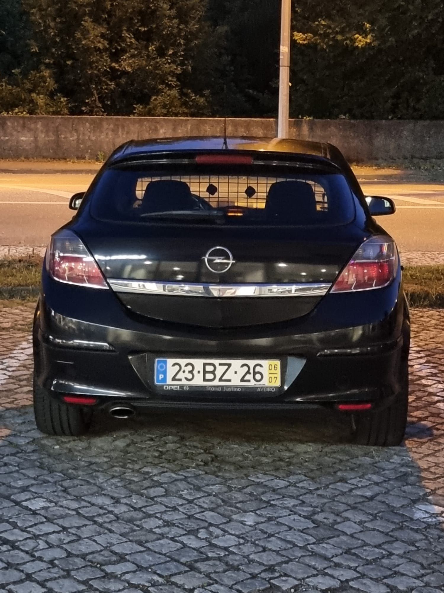 Opel Astra H GTC 1.9