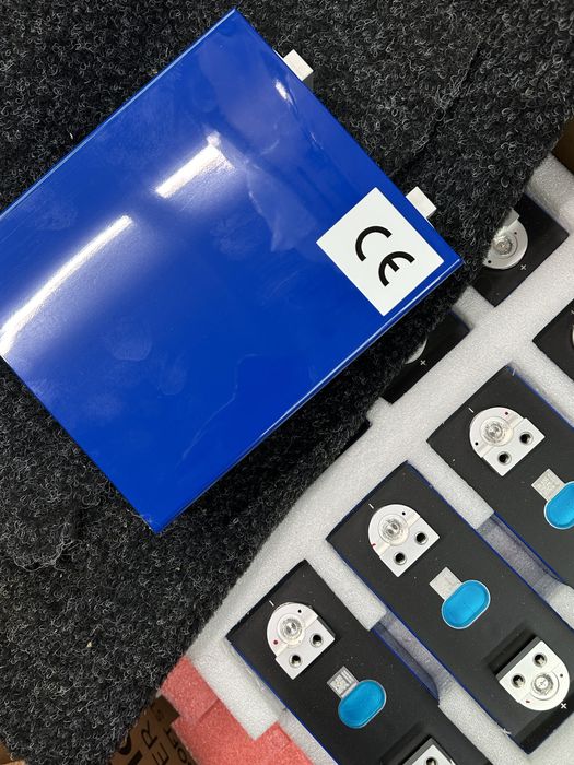 Акумуляторные ячейки LiFePO4 EVE LF280K Комірки Осередки