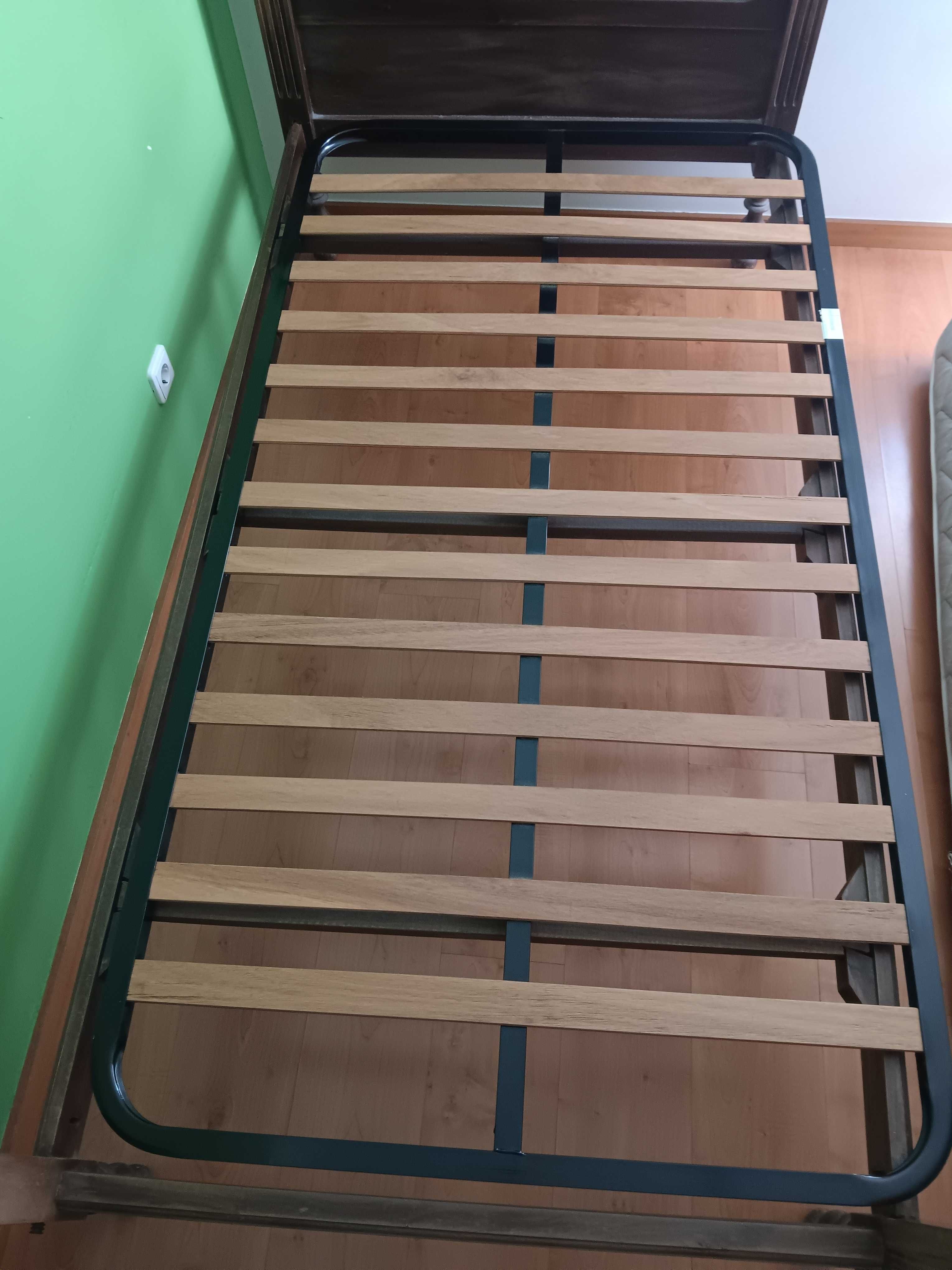 Cama com colchão