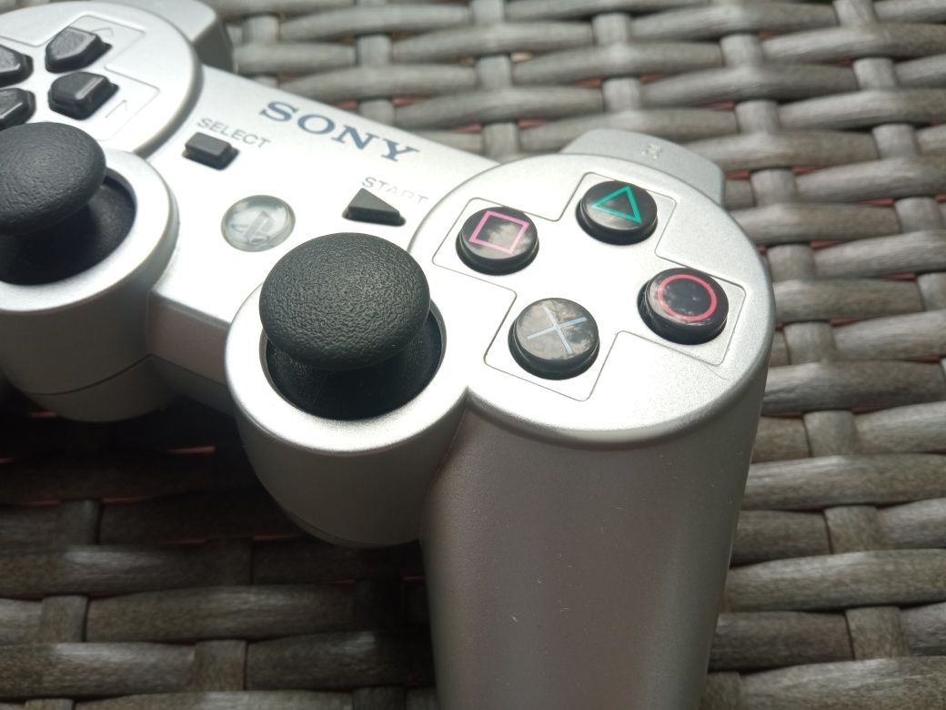 Oryginalny pad Sony PlayStation 3 Sixaxis srebrny japoński