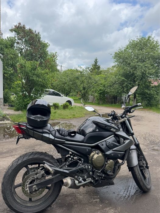мотоцикол в хорошому стані YaMaHa XJ6