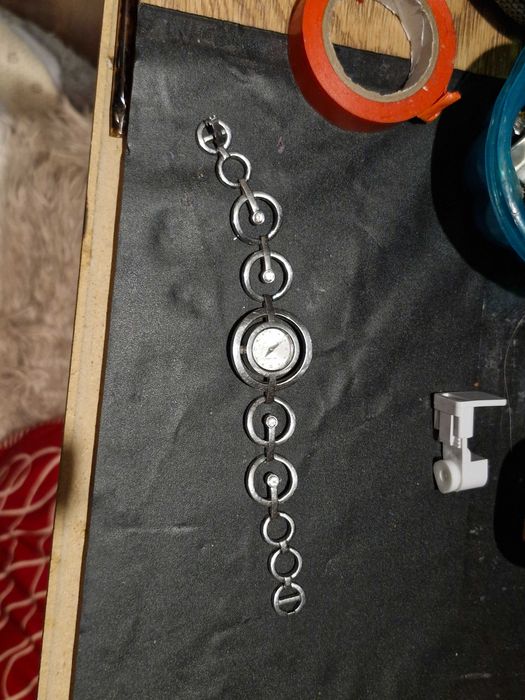 Zegarek damski Adriatica używany do małej renowacji