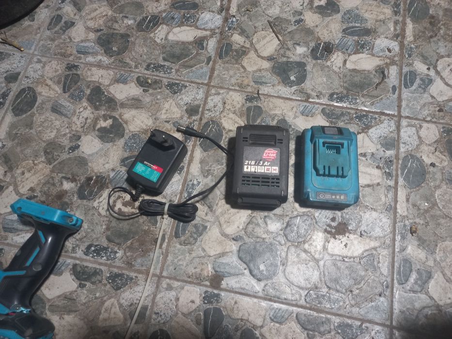 Продам шуруповерт.