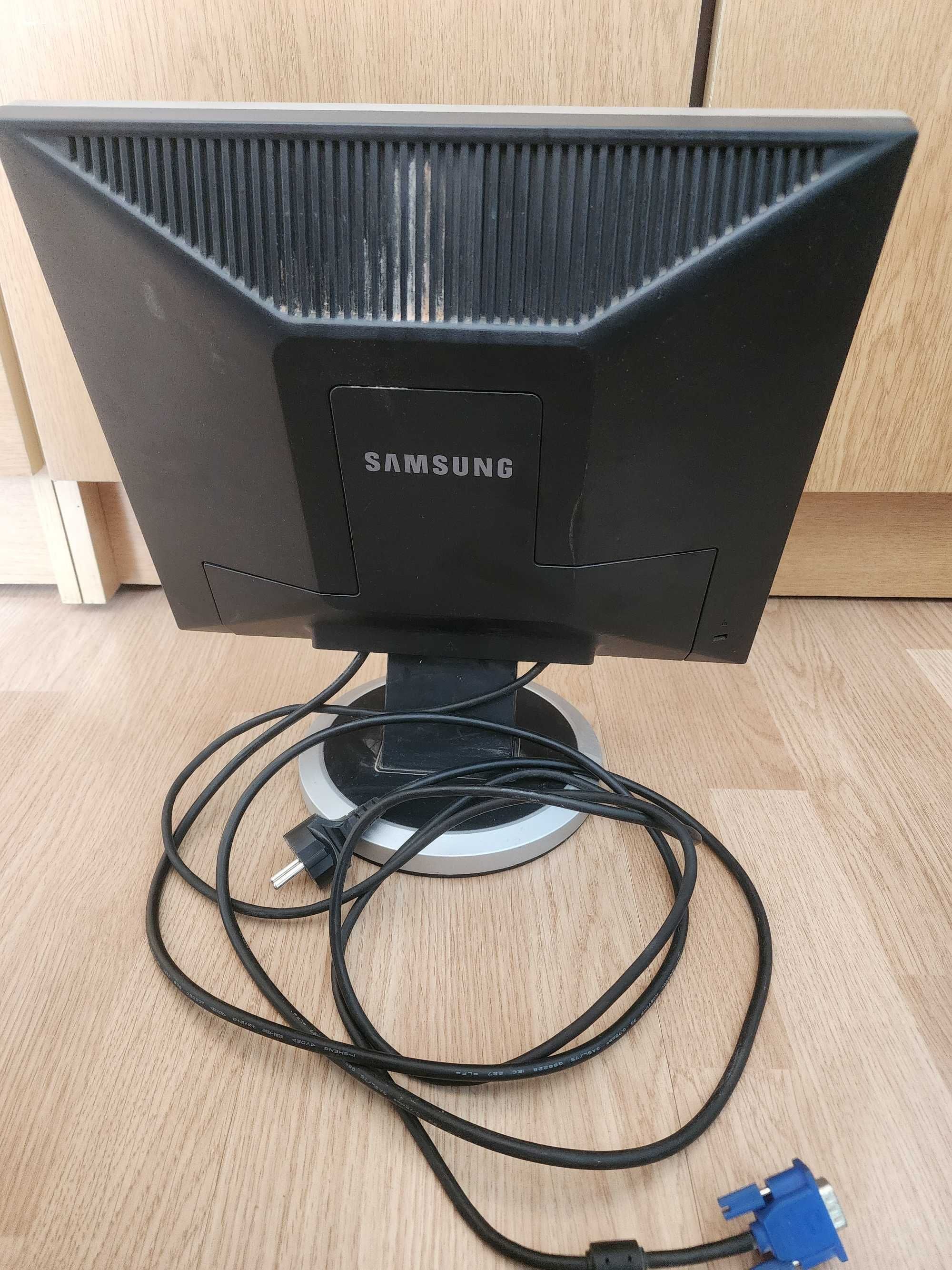 Monitor SyncMaster740N