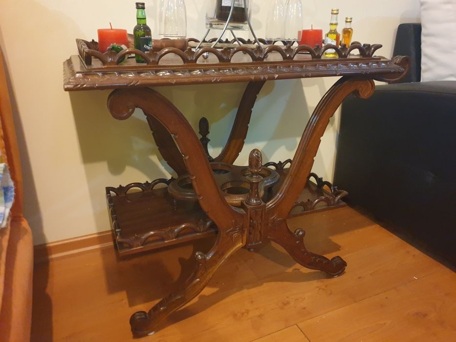 Carrinho de apoio para bar