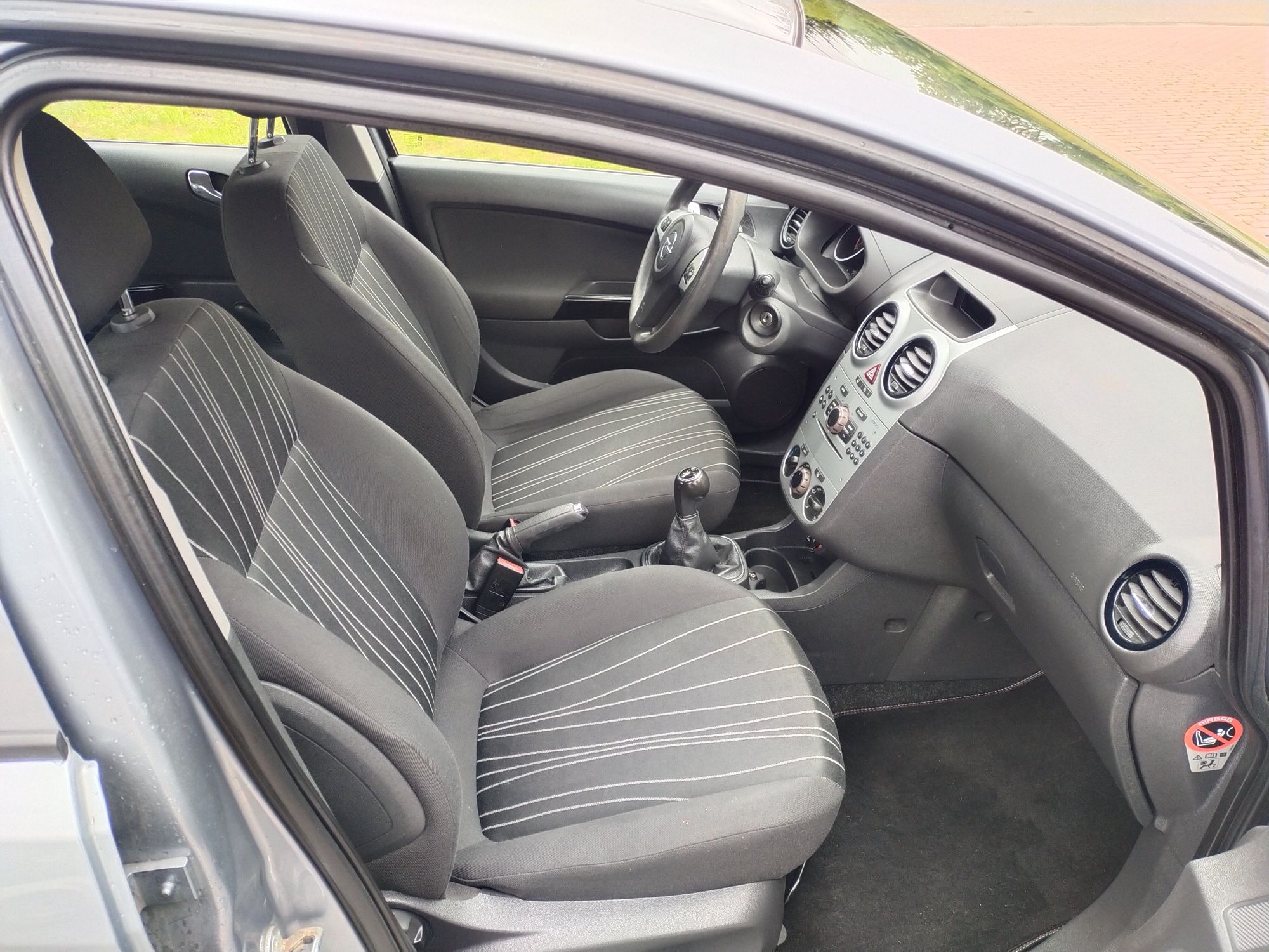 Opel Corsa D 1.2i 16V 80KM * KLIMA * 5 Drzwi * Aluski * 2010r
