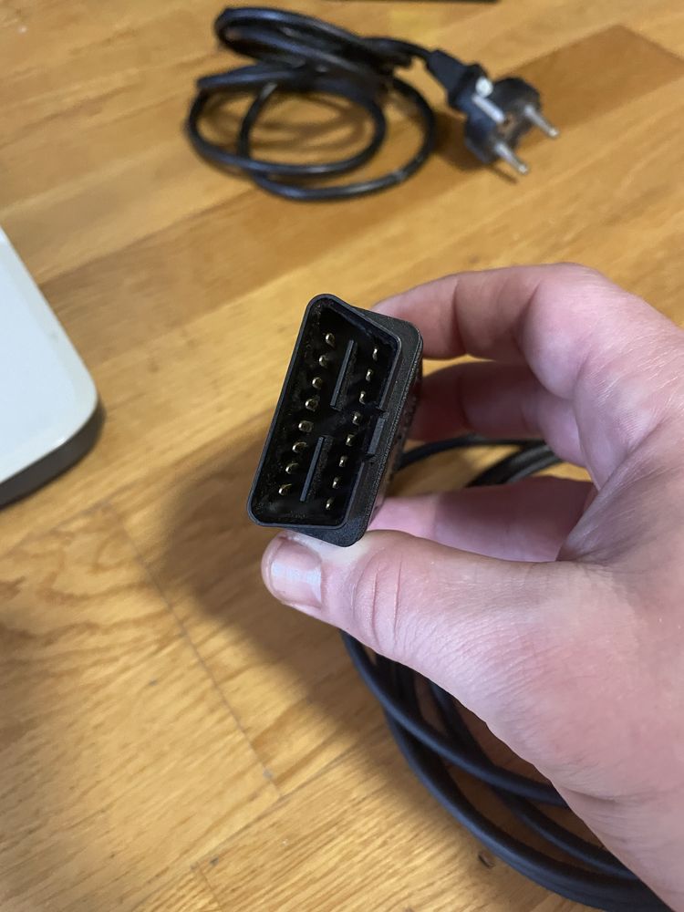 Komputer + interfejs diagnostyczny OBD2
