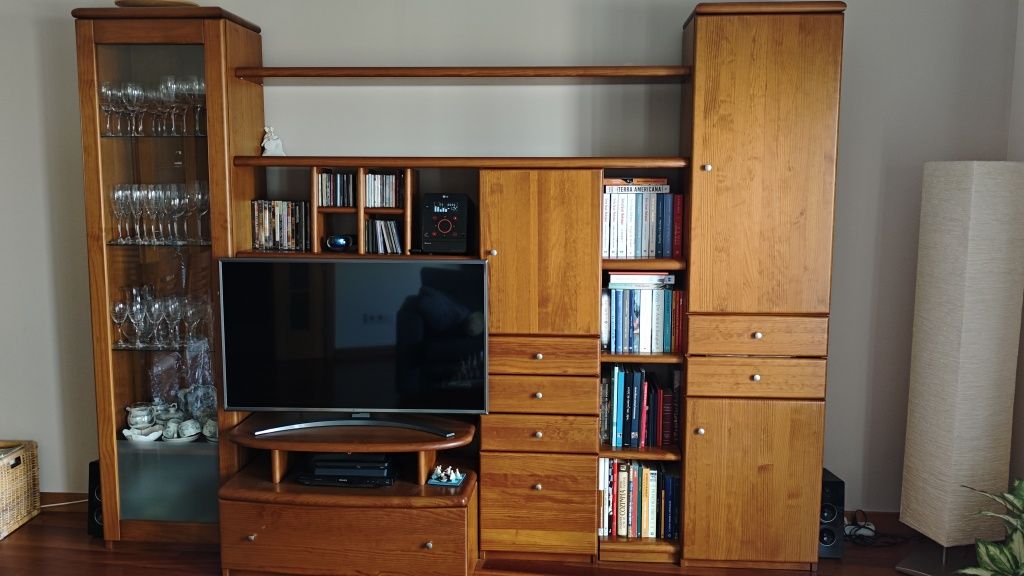Móvel de sala com apoio TV