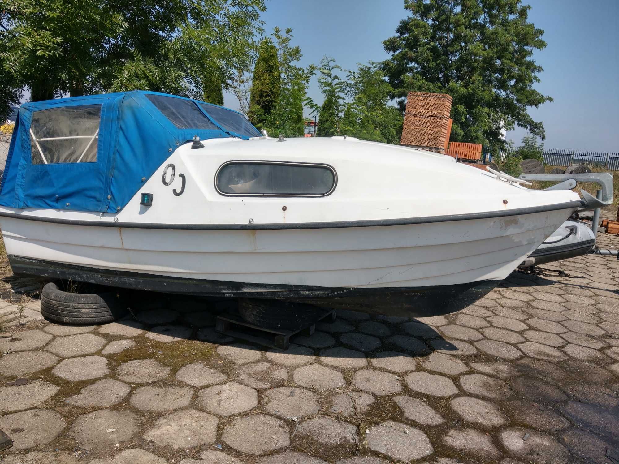 piękna łódka łódź kabinowa motorowa wędkarska Romana pełne wyposażenie