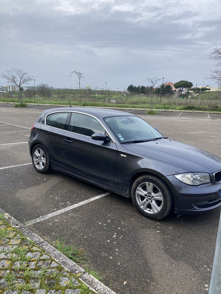 Bmw118 d todo de origem impecavel