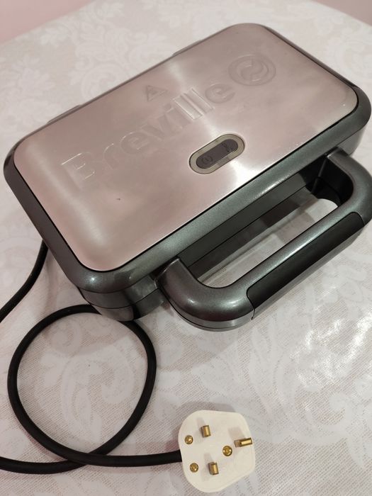 Бутербродниця "Breville"