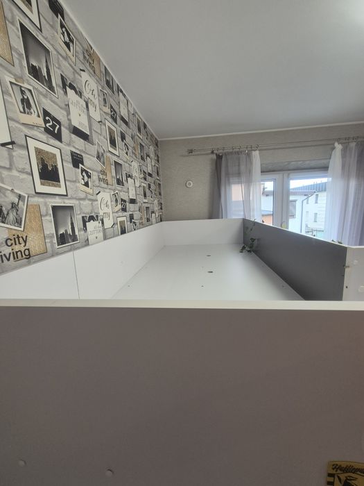 Łóżko antresola z drabinką