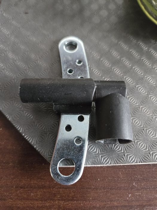 Czujnik położenia wału Renault