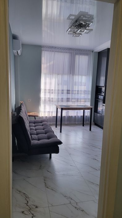 1к+кс Main house (Коновальця 37)