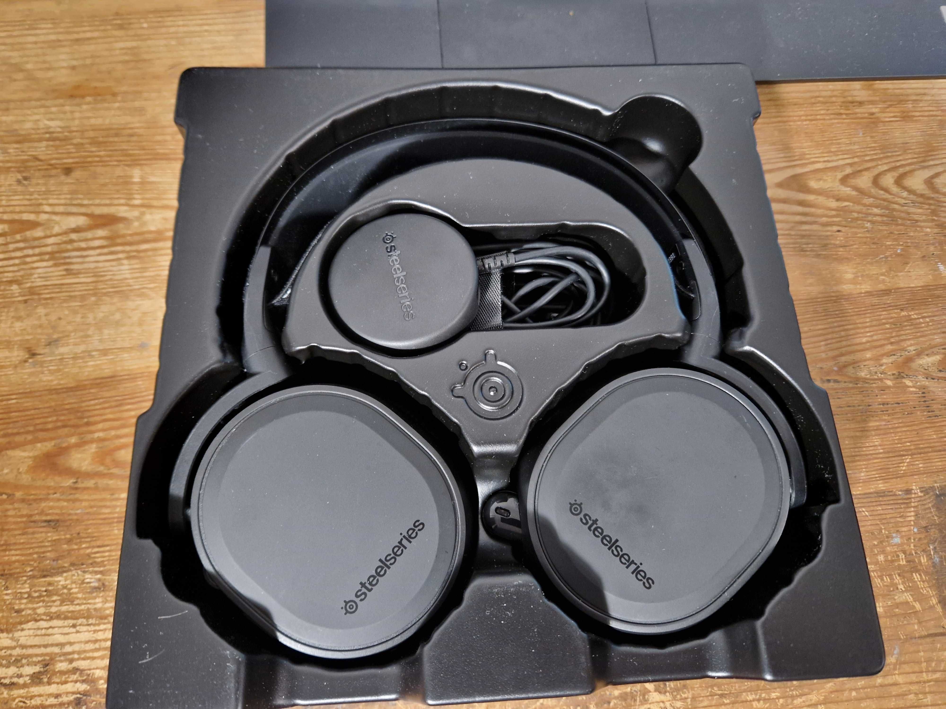Słuchawki bezprzewodowe wokółuszne SteelSeries Arctis 9 (3514)