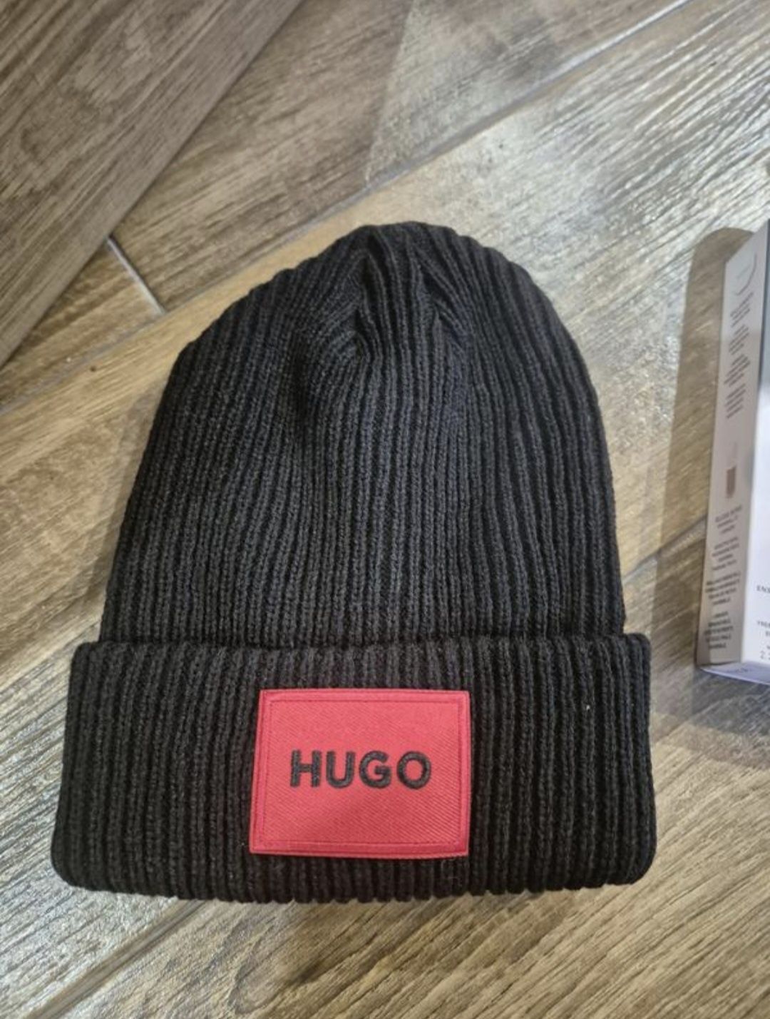 Hugo boss черная шапка