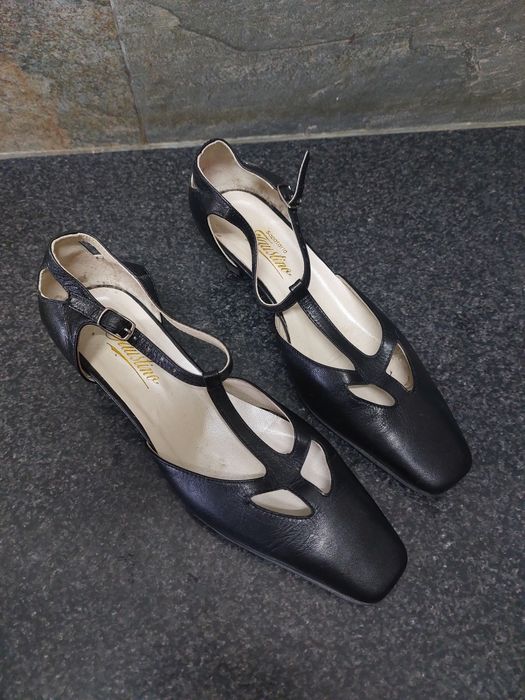 Sapatos de sra pretos tam. 39