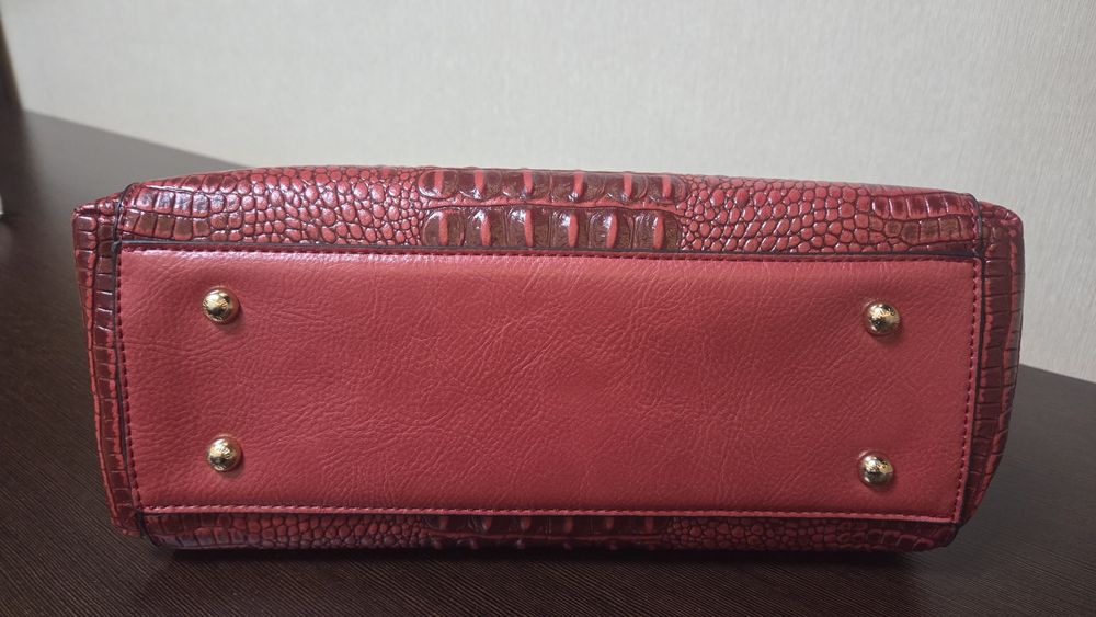 Шкіряна жіноча сумка