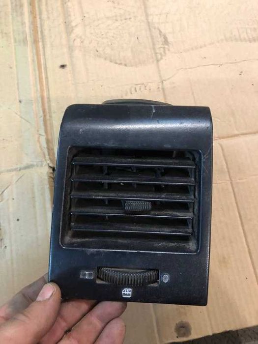 Дефлектор левый Vito 638 отлич сост