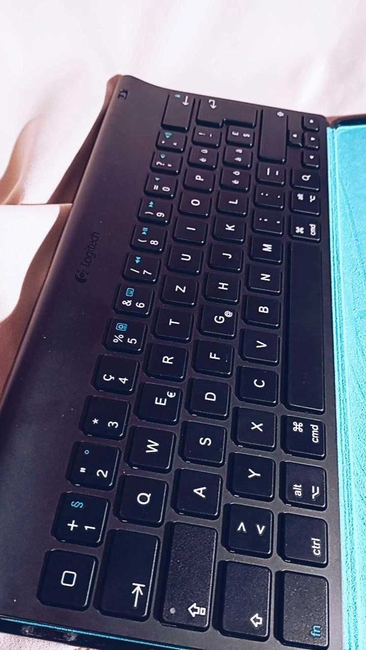 Logitech Tablet Keyboard for Ipad